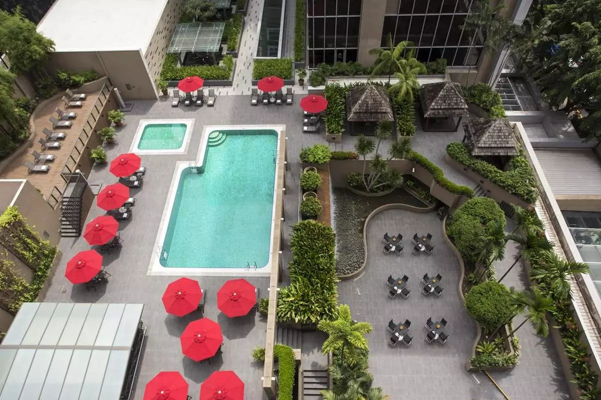 Carlton Hotel Singapore OUTDOOR POOL (Copy).jpg